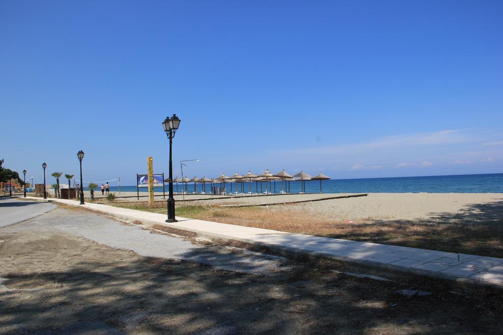 Hotel Geromichalos Paralia Skotinis Luaran gambar